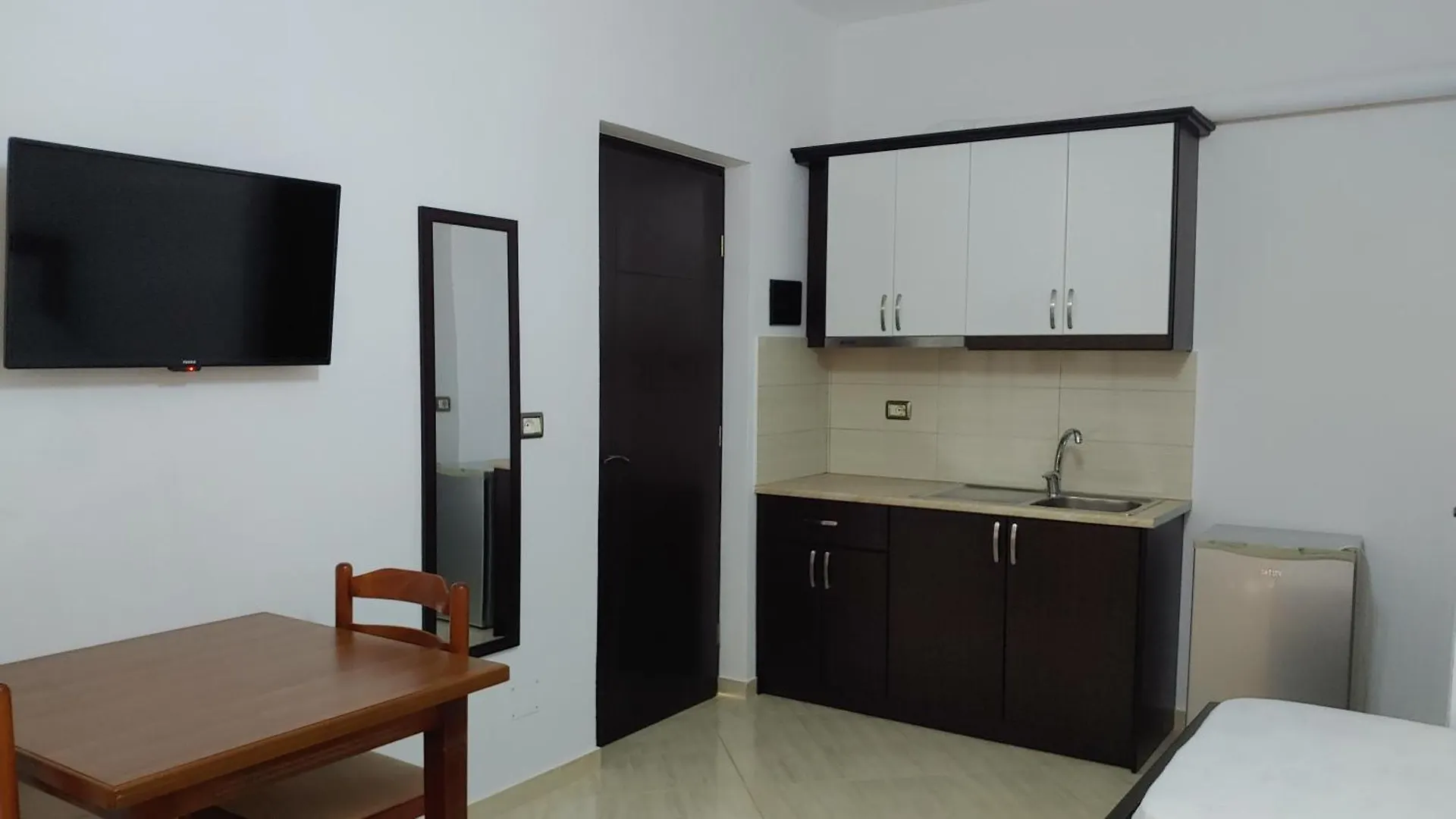 Villa Zeka Ксамил 0*,  Албания