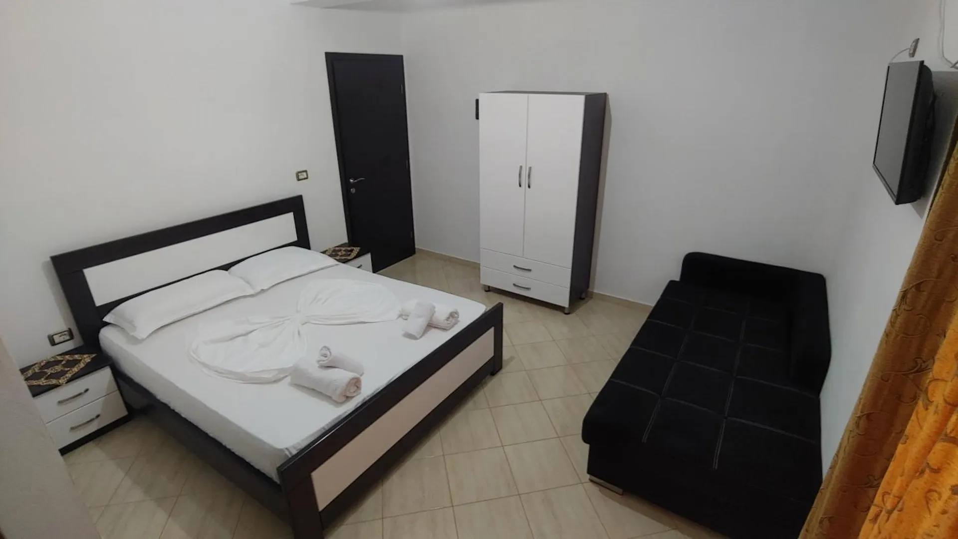 Villa Zeka Ксамил 0*,