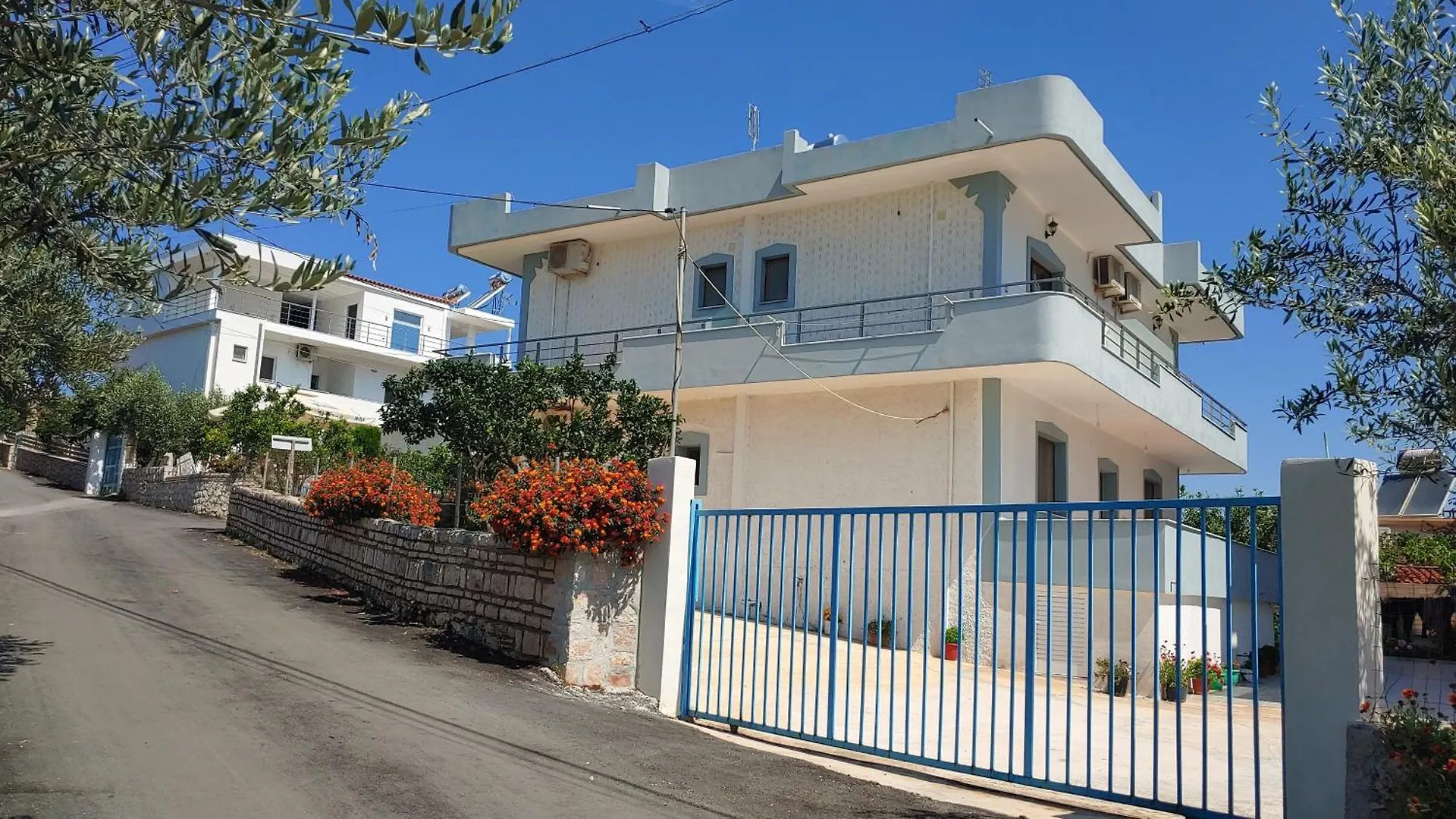 Villa Zeka Ксамил